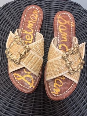 Sam Edelman Beige Woven Slide Sandals with Gold Chain Accent